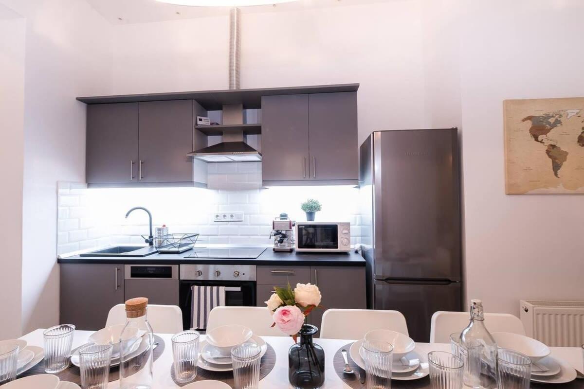 Central Brand New And Modern Apartment Budapest Extérieur photo